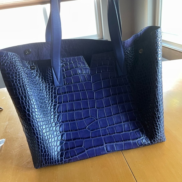 Vince Tote
